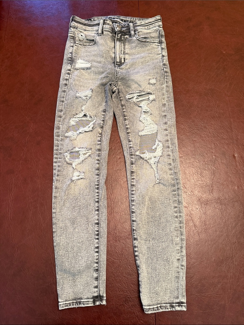American Eagle Outfitters Light Gray Distressed Skinny Jeans